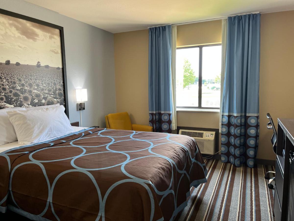 Hotel Super 8 By Wyndham Independence Ks Exterior foto